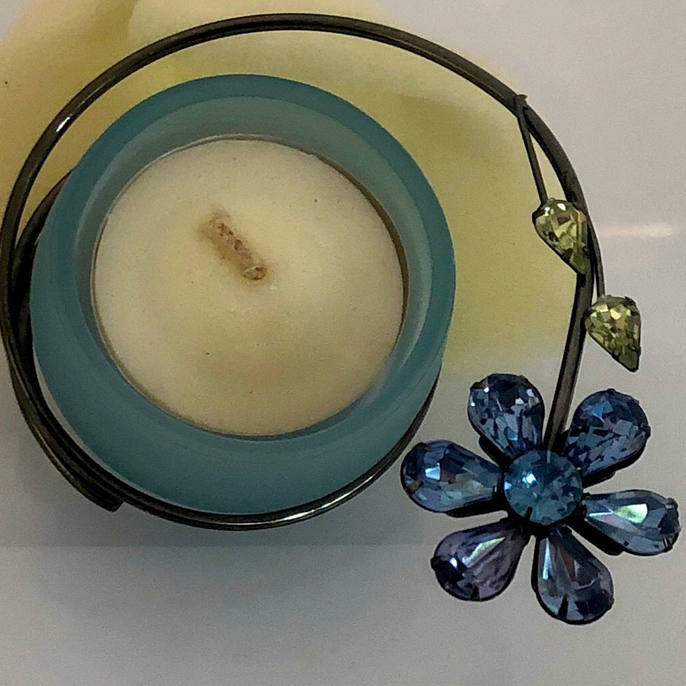 NOS Avon Floral Jewels Tea Light